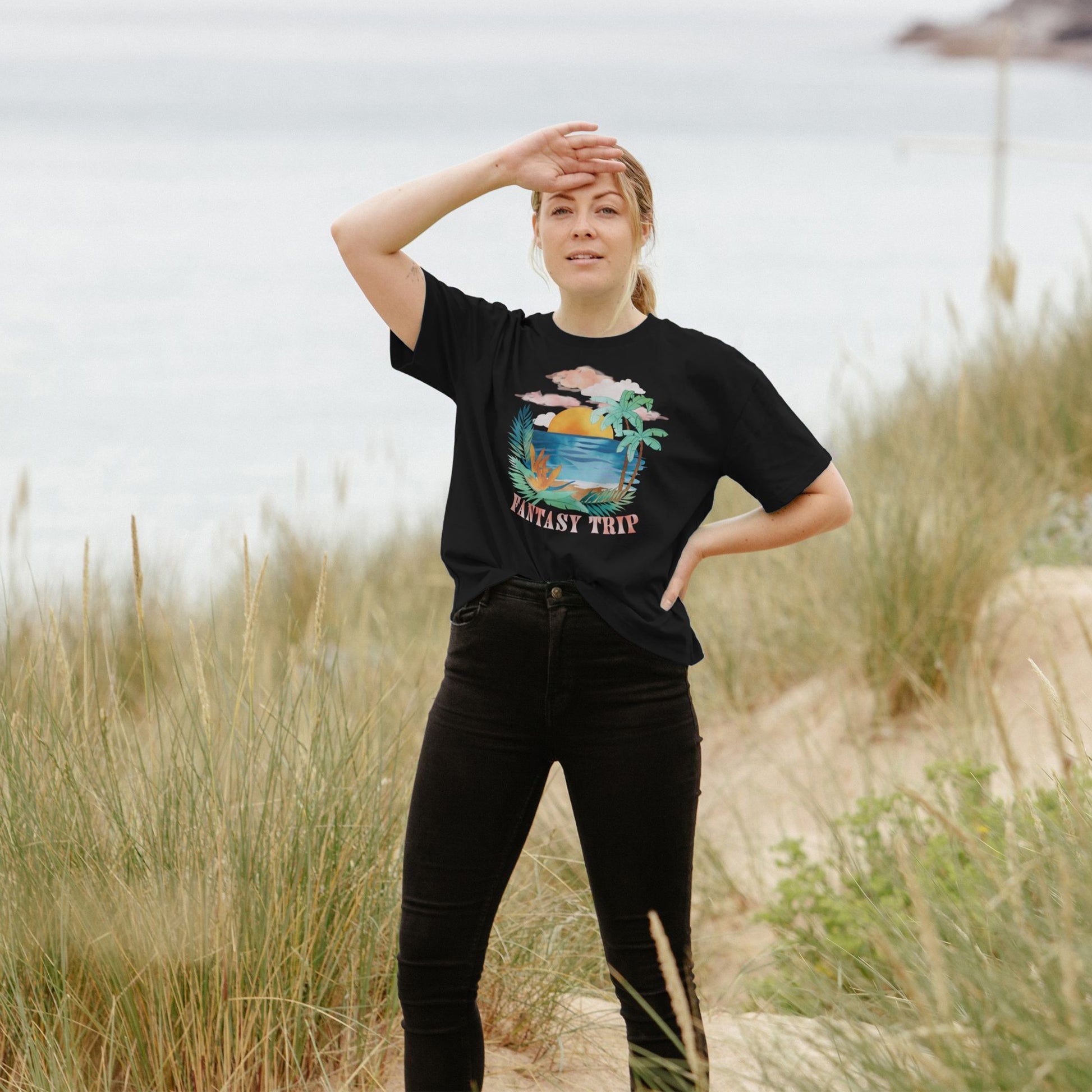 Women's Fantasy Beach Trip Crop T-shirt Black
